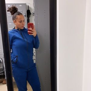 Meet your Posher, Naomi